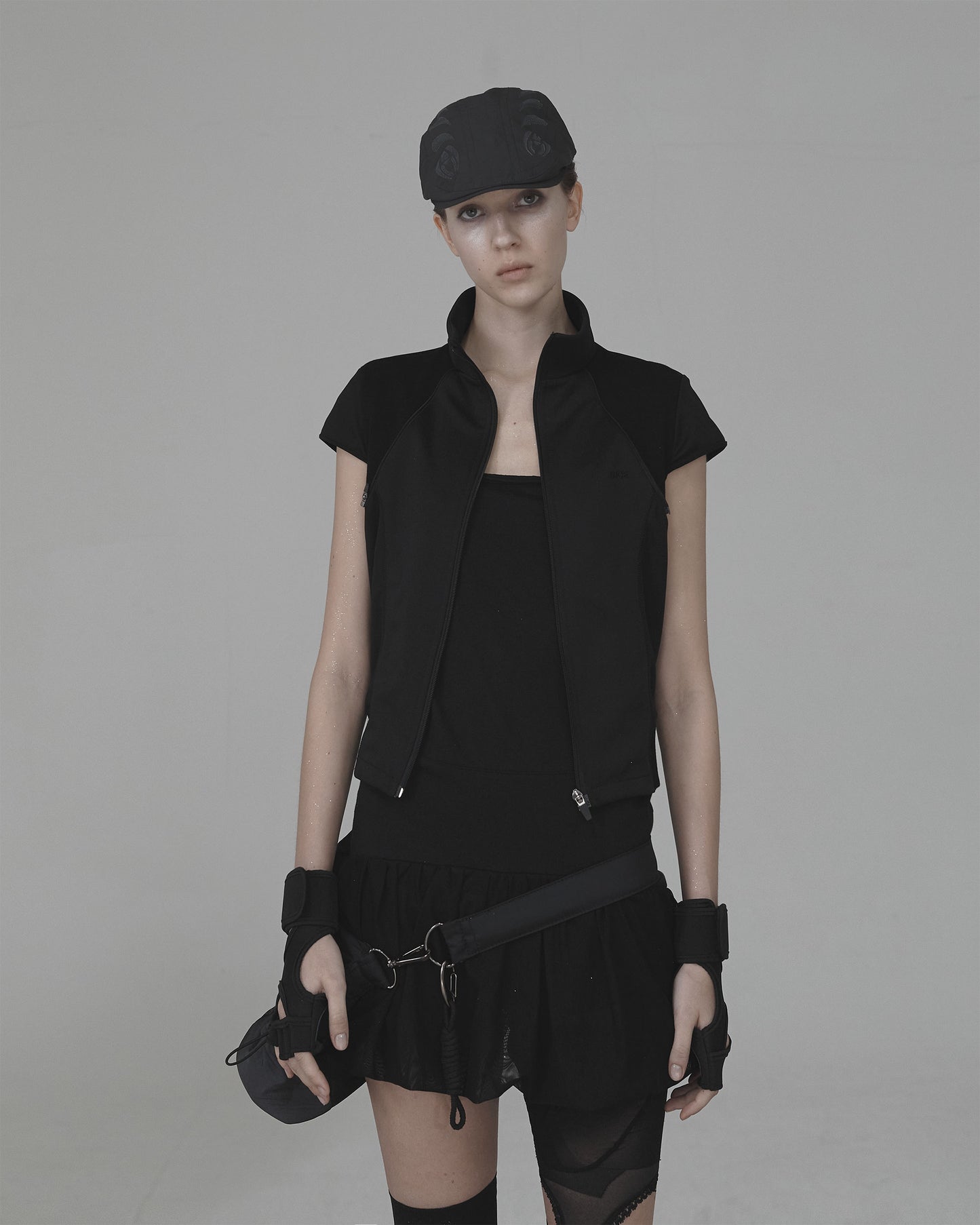 Ojos Atypical Rope Shoulder Bag