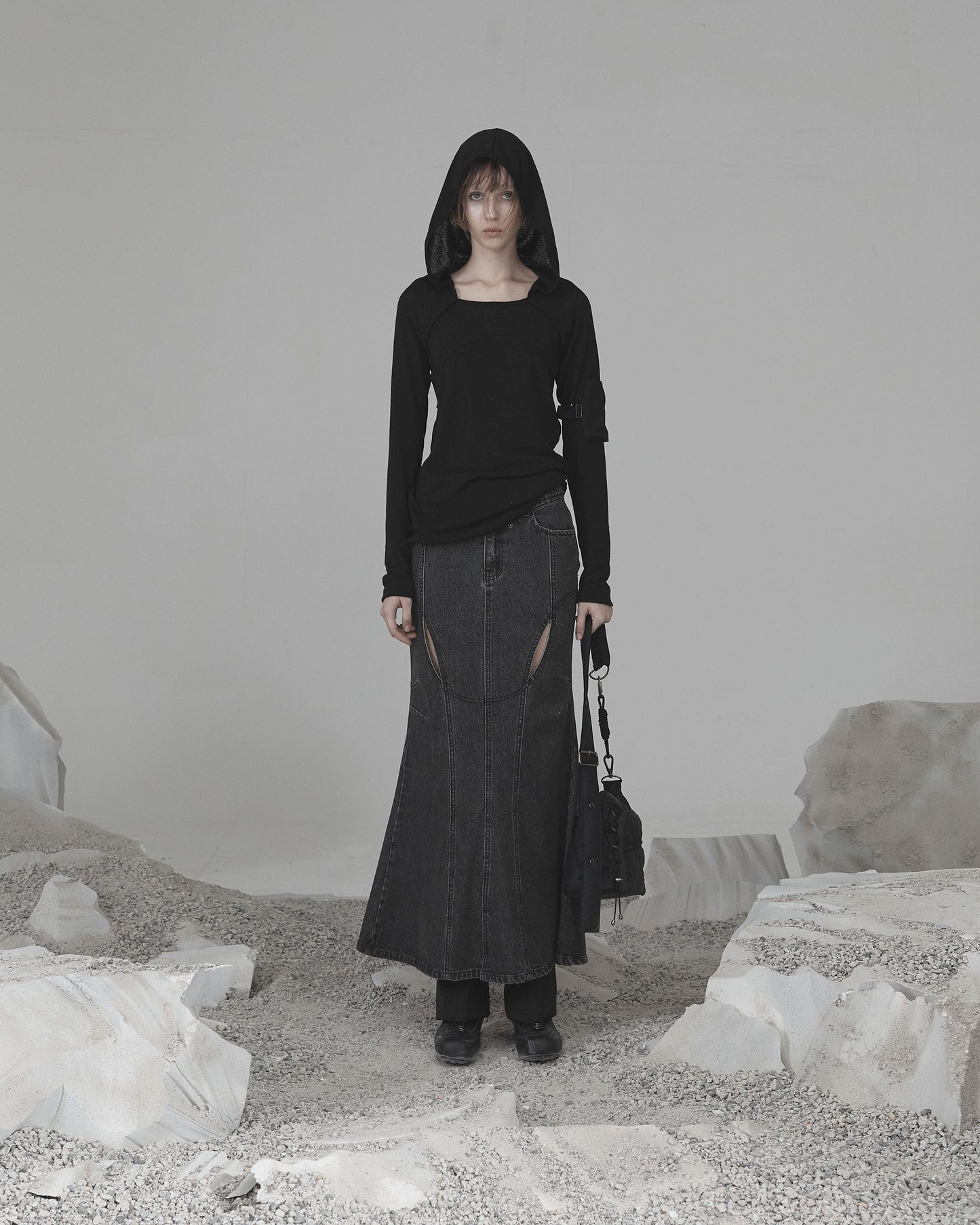 Ojos Atypical Rope Shoulder Bag