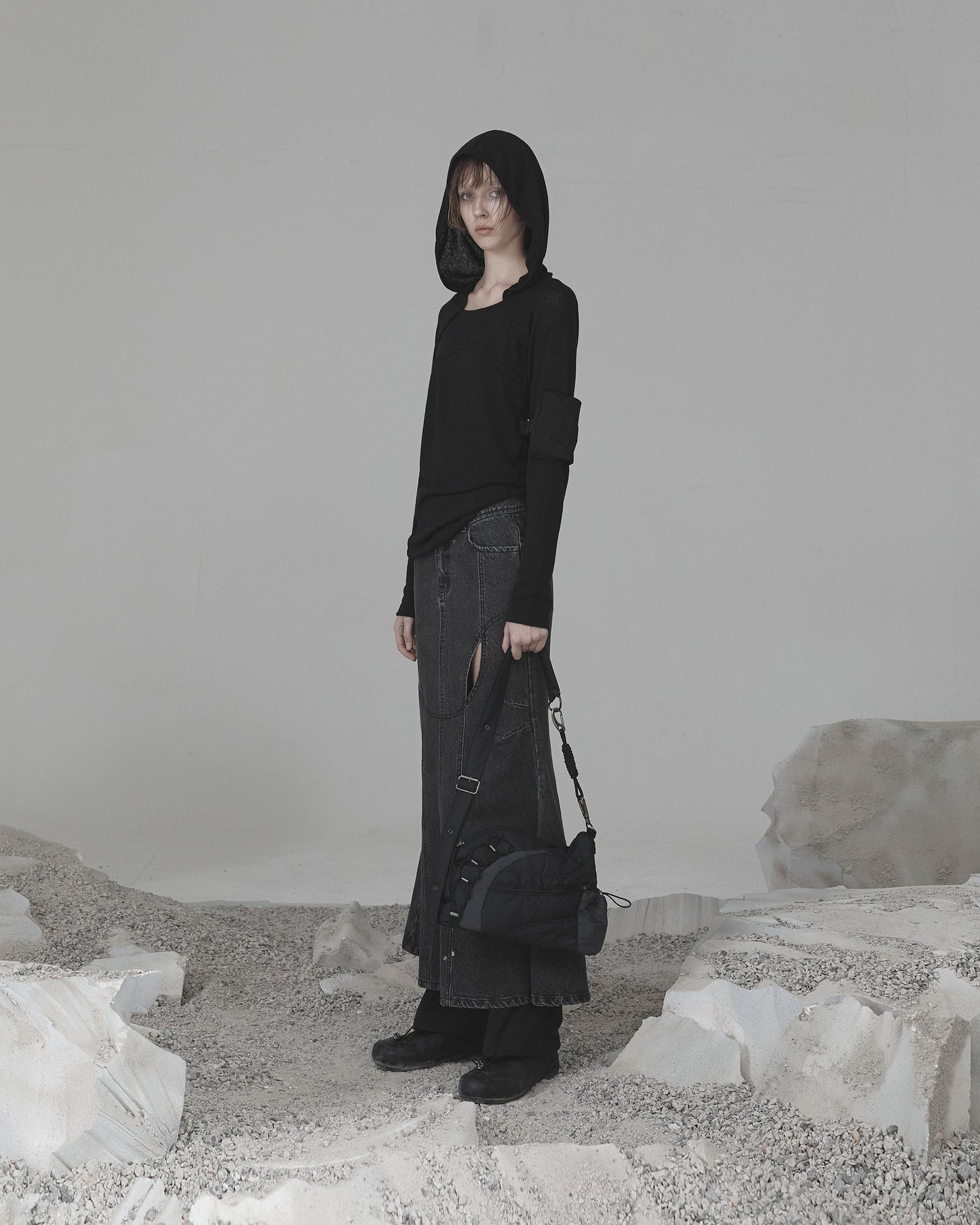 Ojos Atypical Rope Shoulder Bag
