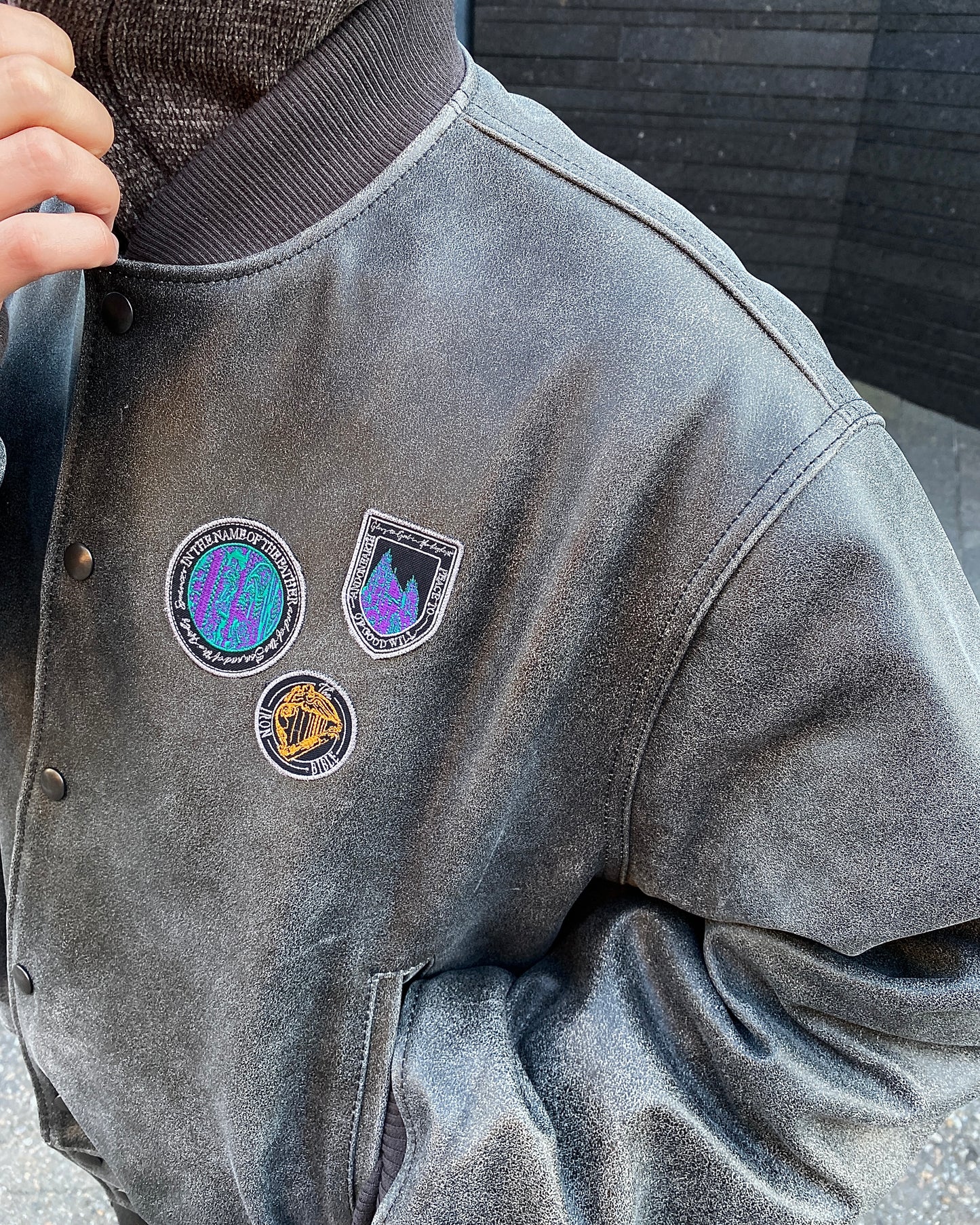 Undermycar PEAFOW MULTI PATCH DISTRESSED LEATHER VARSITY