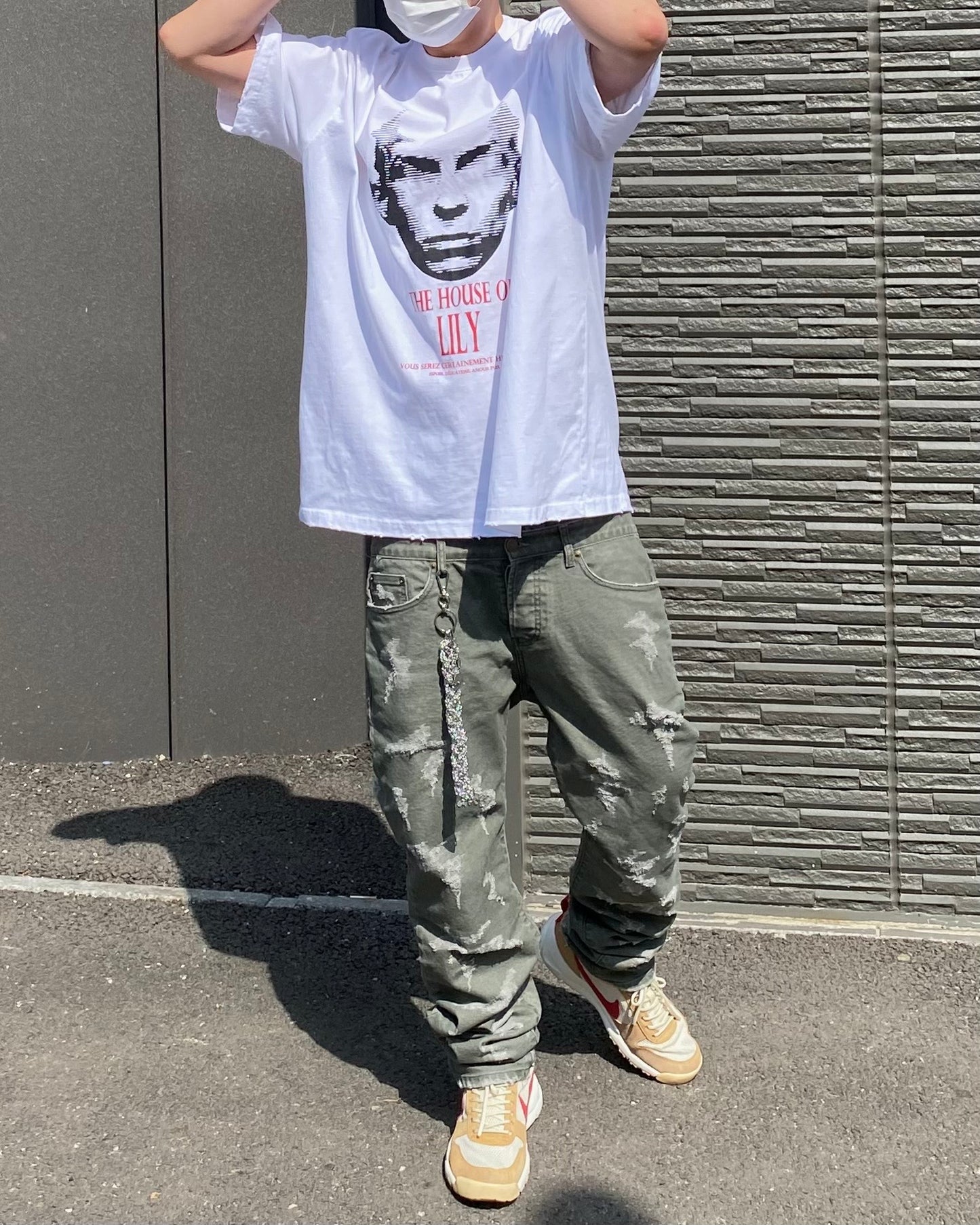 Undermycar HOUSE OF LILY GRAPHIC T-SHIRTS
