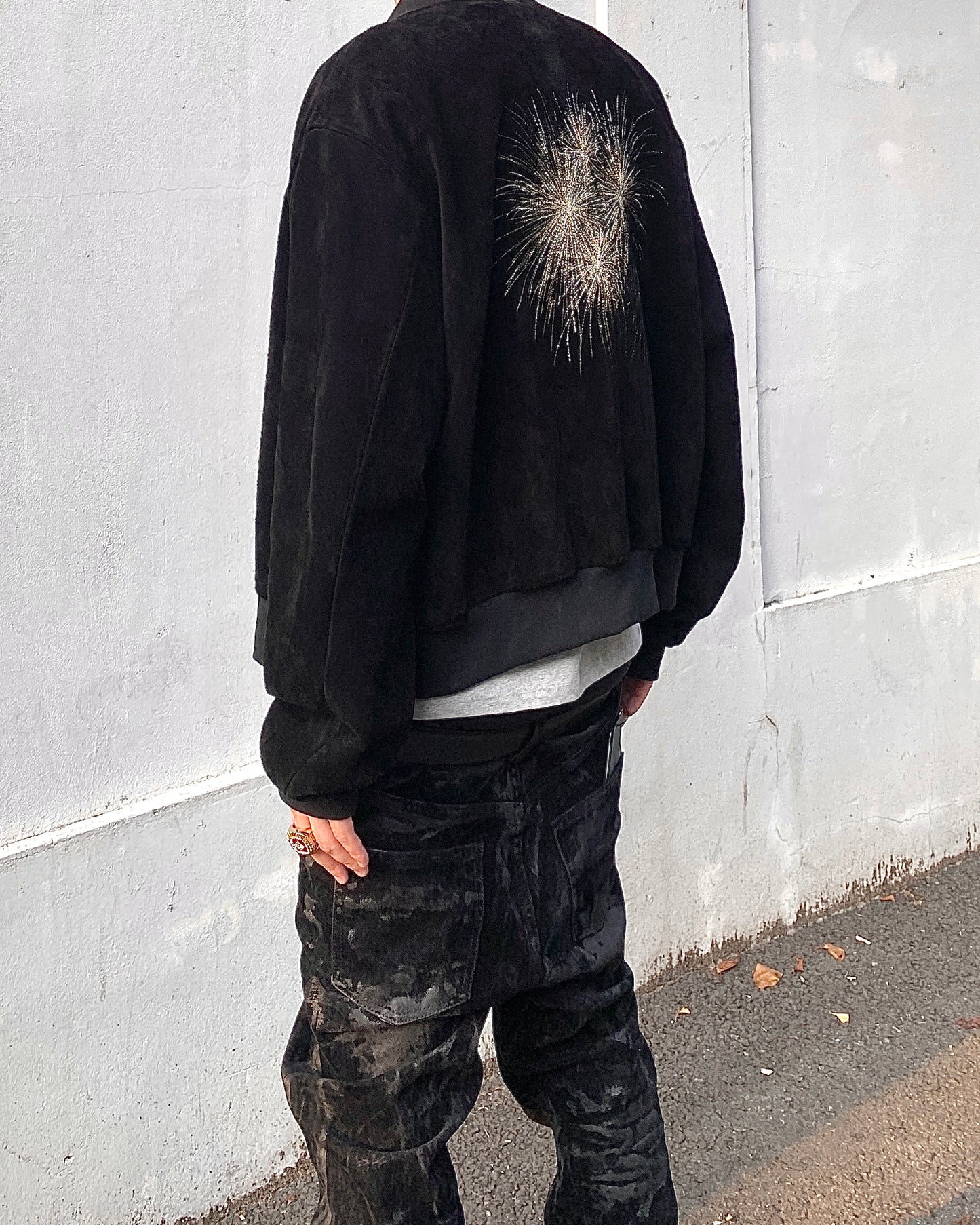 Undermycar HOMMAGEEMBRACED ”THE FIREWORKS”BLACK SUEDE BLOUSON - Black