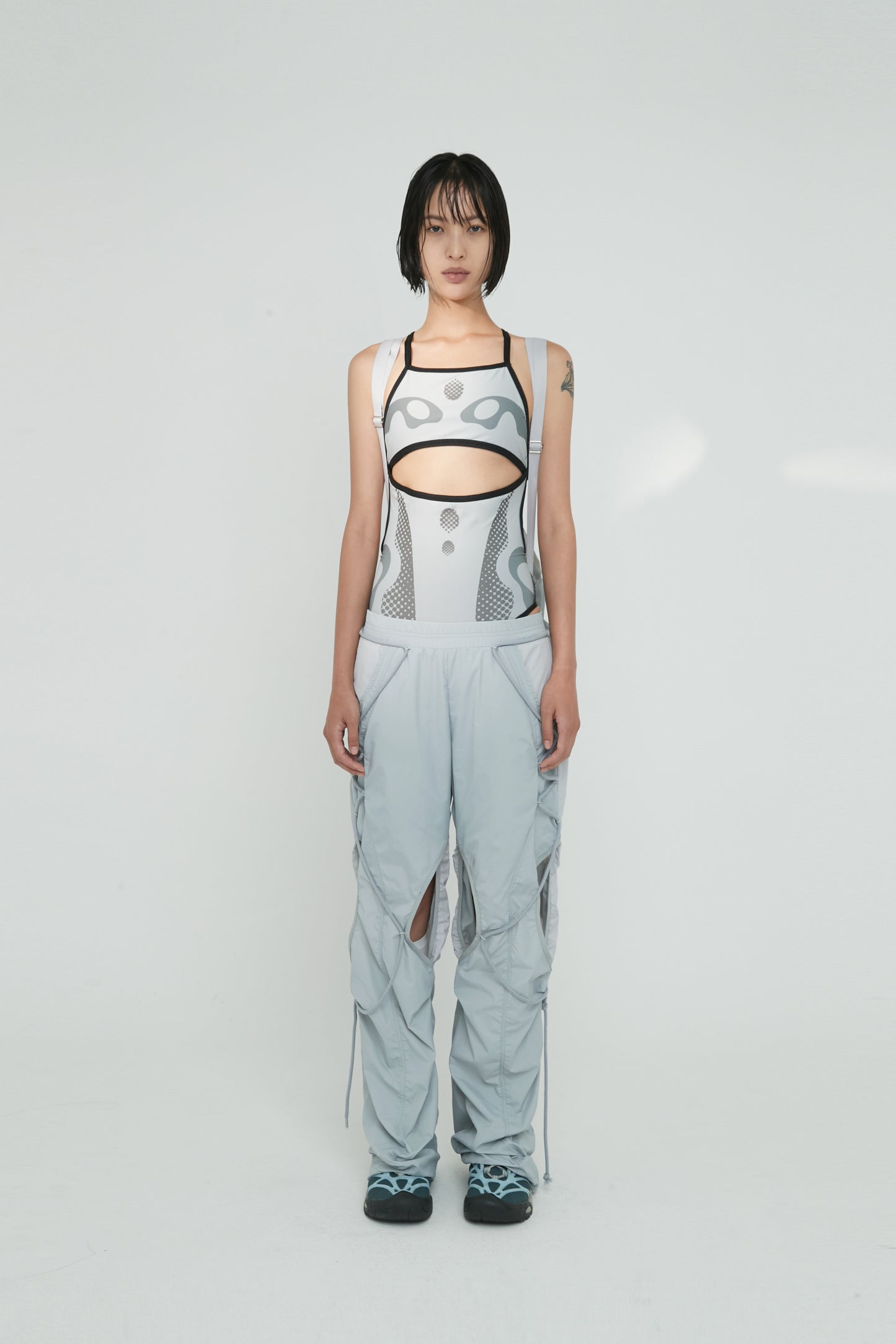 Ojos Open Snap Light Pants