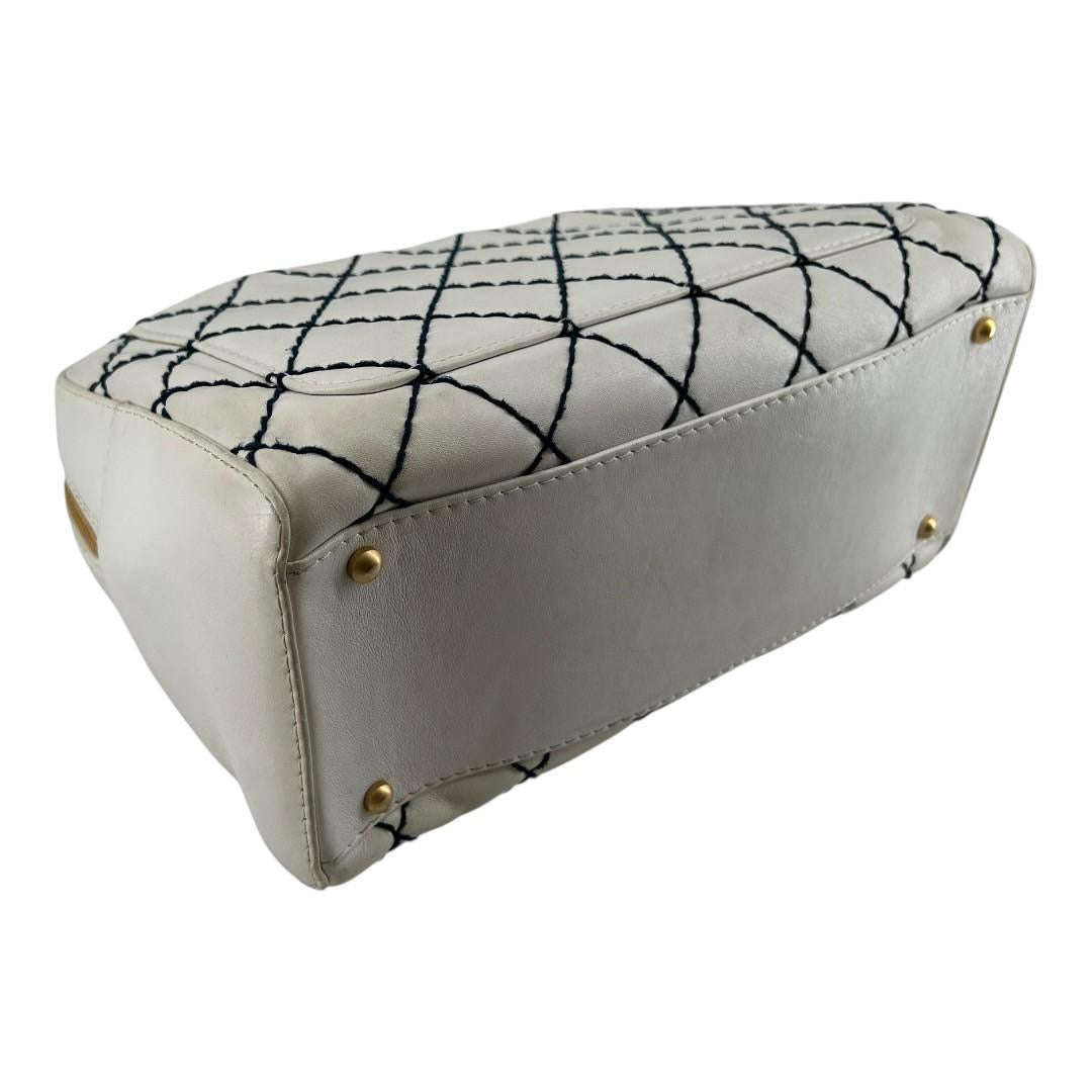 D250630-1-9ト  CHANEL ワイルドステッチ　ホワイト