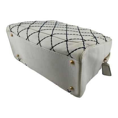 D250630-1-9ト  CHANEL ワイルドステッチ　ホワイト