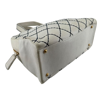 D250630-1-9ト  CHANEL ワイルドステッチ　ホワイト