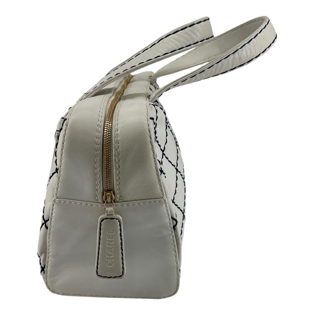 D250630-1-9ト  CHANEL ワイルドステッチ　ホワイト