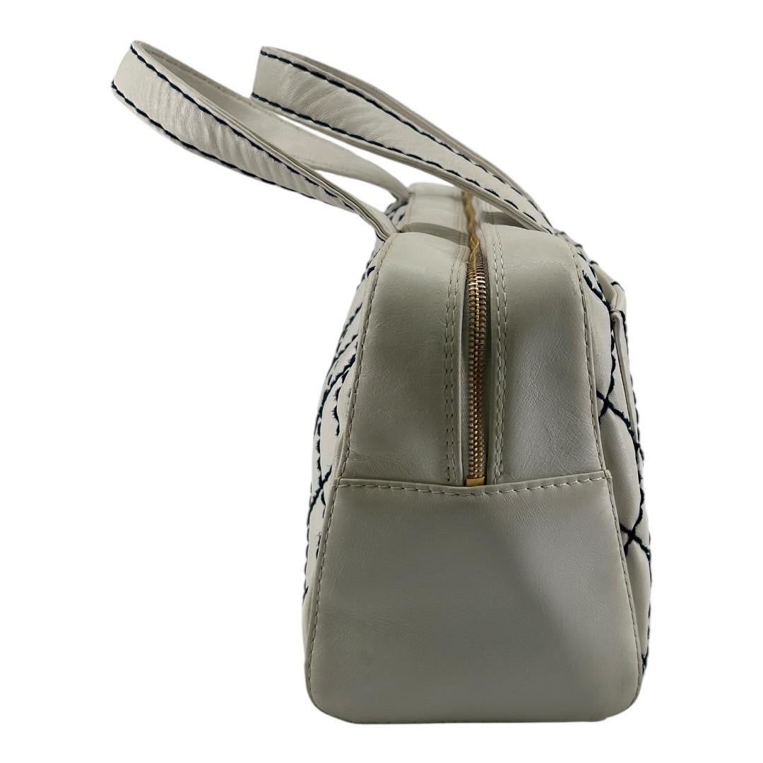 D250630-1-9ト  CHANEL ワイルドステッチ　ホワイト