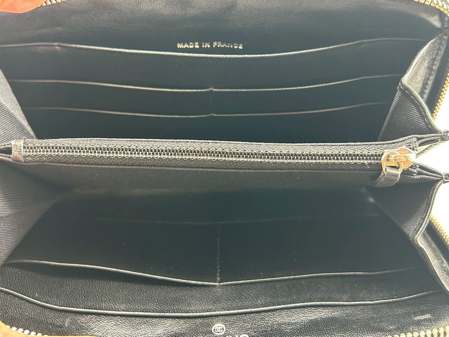 D250909-6-1へ CHANEL	長財布	マトラッセ　ラウンドファスナー