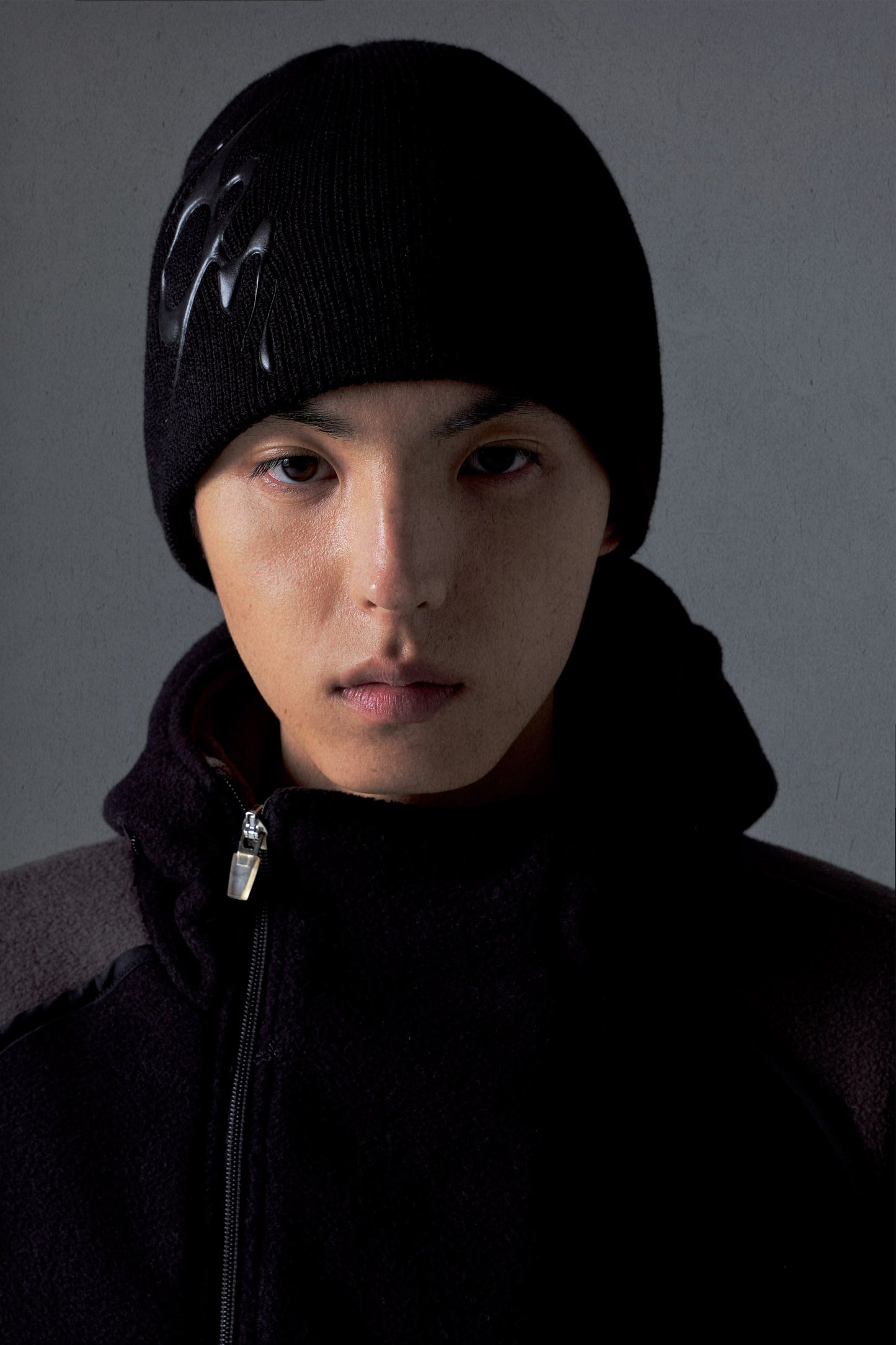 Ojos Season Graphic Embo Beanie